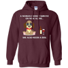 Image of Une femme ne peut pas survivre sur le vin seul chien T-shirt