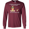 Image of Une femme ne peut pas survivre sur le vin seul chien T-shirt