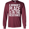 Image of Une place de femme est dans la résistance T-shirt manches longues