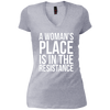 Image of Une place de femme est dans la résistance T-shirt manches longues