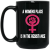 Image of La place d'une femme est dans la chemise de résistance