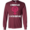 Image of La place d'une femme est dans la chemise de résistance